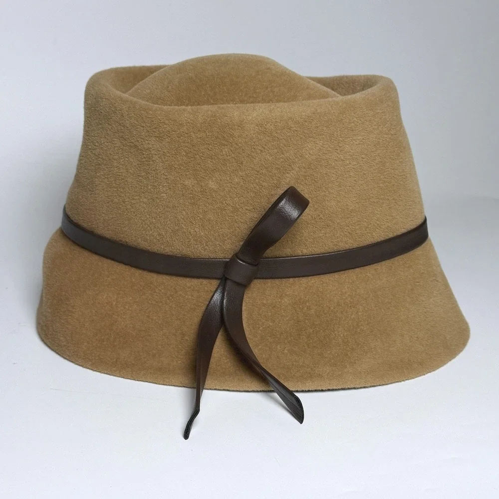 Vintage Peachbloom Velour‎ Merrimac Body Fur Felt Cloche Hat Camel Tan Brown Bow